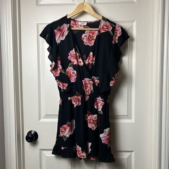 Umgee Black Floral Surplice Ruffle Short Sleeve Casual Shorts Romper Size Medium - Picture 7 of 10